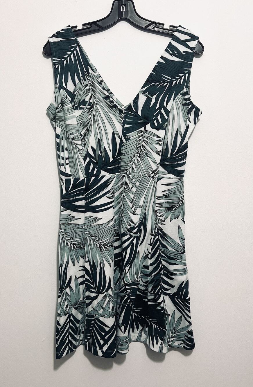 H&M Green and White Tropical Print V-Neck Dress